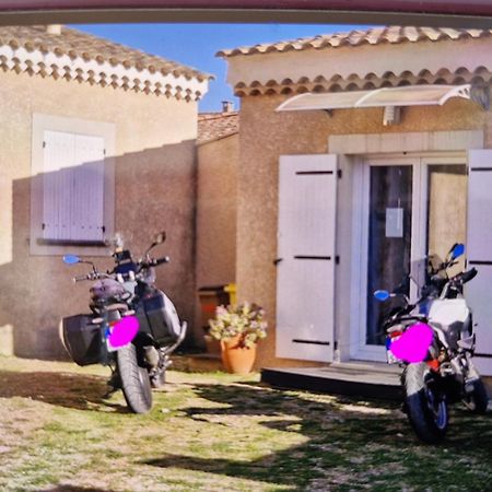 Petite Maison Meublee Entre Avignon Et Carpentras Morieres-les-Avignon Exterior photo